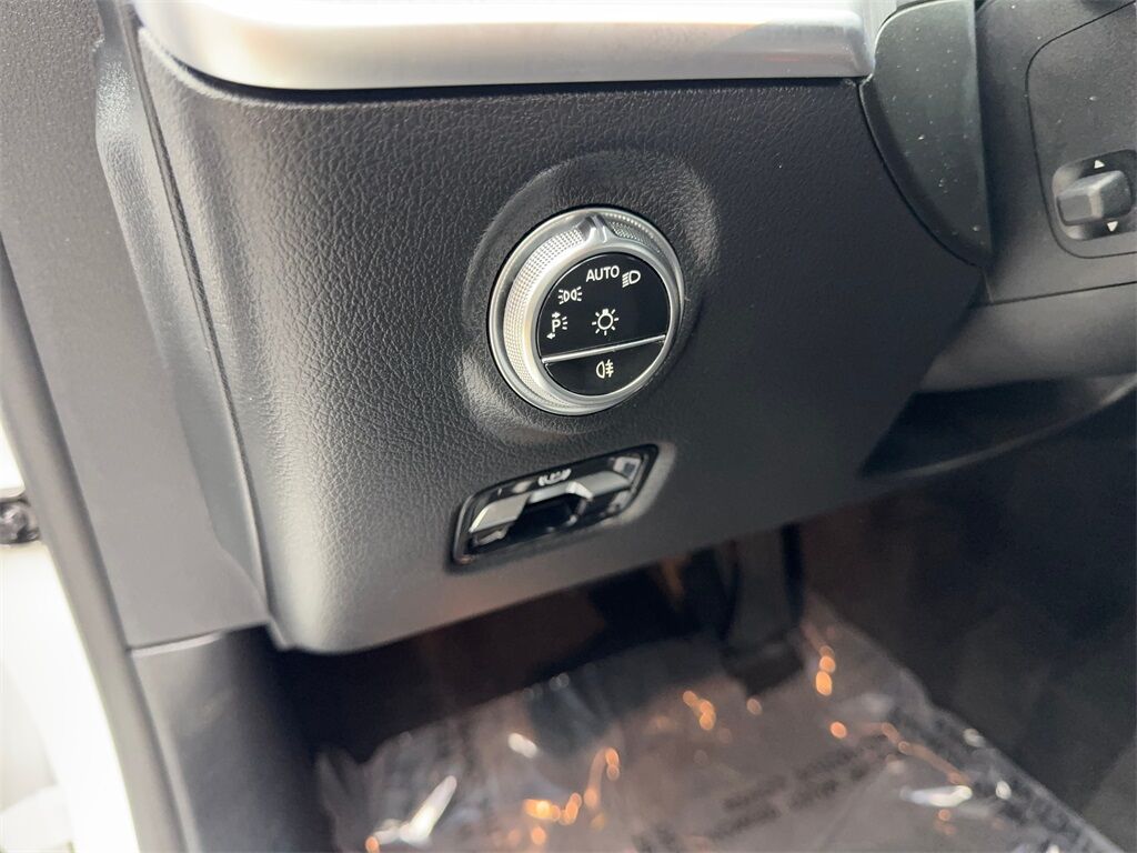 2024 Mercedes-Benz C-Class C 300 NAV,CAM,PANO,HTD STS,BLIND SPOT,18&quot; WLS Irving TX