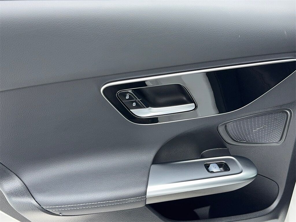 2024 Mercedes-Benz C-Class C 300 NAV,CAM,PANO,HTD STS,BLIND SPOT,19&quot; WLS Plano TX
