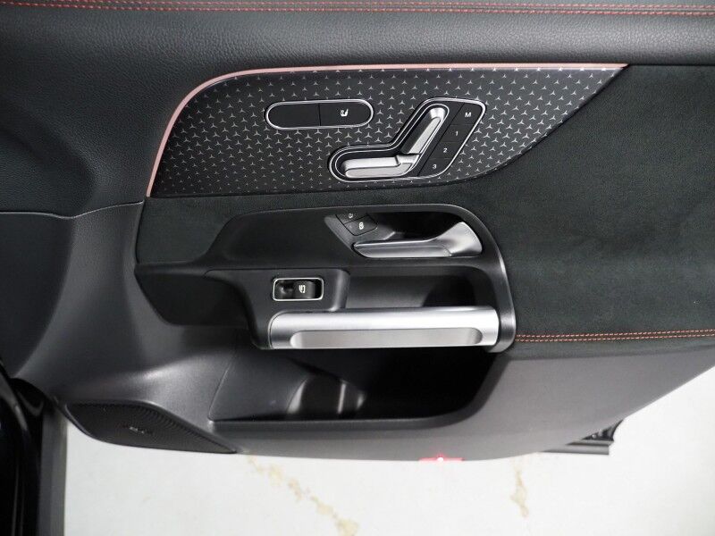 2024 Mercedes-Benz EQB 250+ *AMG NIGHT PKG, NAVIGATION, SAFETY ALERTS, BACKUP-CAMERA, COLOR Round Rock TX