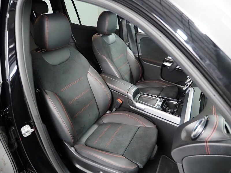 2024 Mercedes-Benz EQB 250+ *AMG NIGHT PKG, NAVIGATION, SAFETY ALERTS, BACKUP-CAMERA, COLOR TOUCHSCREEN, PANORAMA MOONROOF, HEATED SEATS/STEERING, POWER LIFTGATE, WIRELESS CHARGING, ANDROID & APPLE