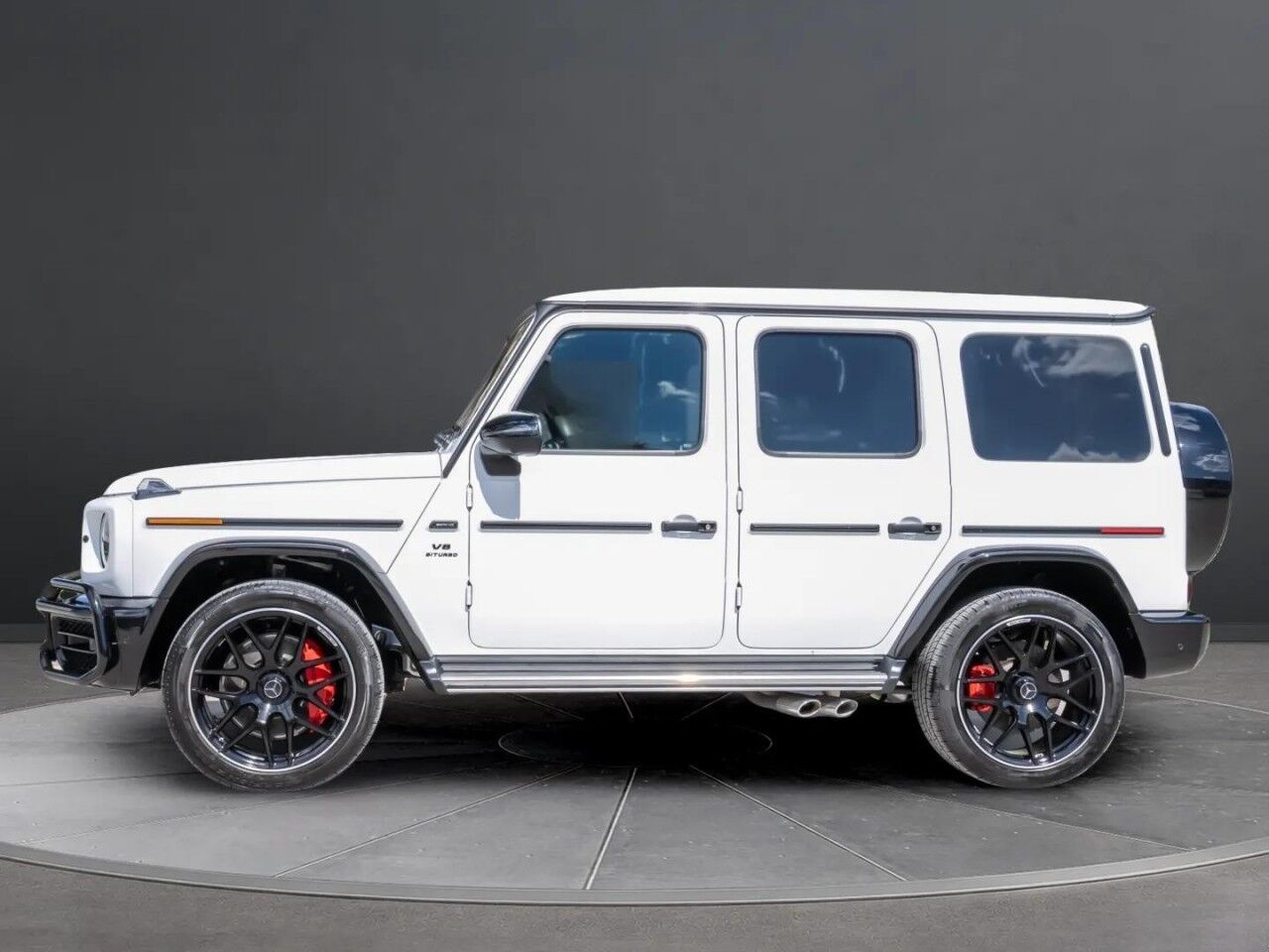 2024 Mercedes-Benz G-Class AMG G 63 - Yacht Blue Leather