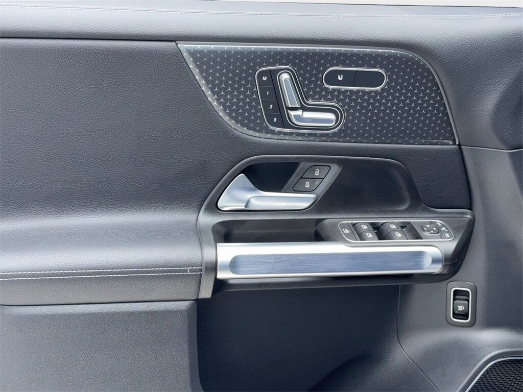 2024 Mercedes-Benz GLB GLB 250 NAV,CAM,PANO,HTD STS,BLIND SPOT,19&quot; WLS Plano TX