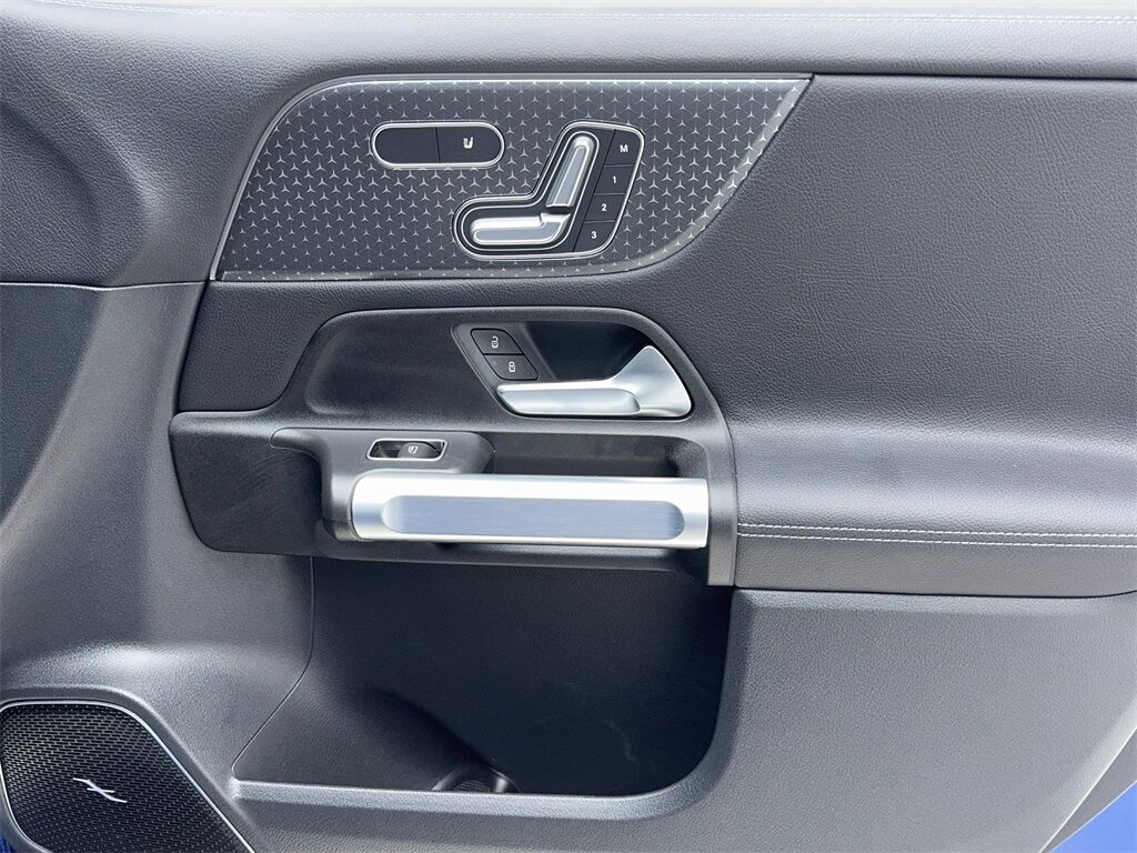 2024 Mercedes-Benz GLB GLB 250 NAV,CAM,PANO,HTD STS,BLIND SPOT,19&quot; WLS Plano TX
