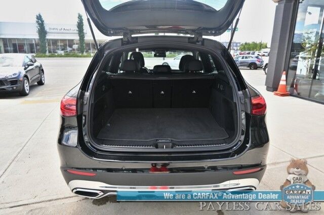 2024 Mercedes-Benz GLC 300 / AWD / Power Heated & Cooled Leather Seats / Blind Spot Alert / Apple CarPlay & Android Auto / Bluetooth / Back Up Camera / Cruise Control / Power Liftgate / Keyless Entry & Start / 32 MPG / 1-Owner Anchorage AK