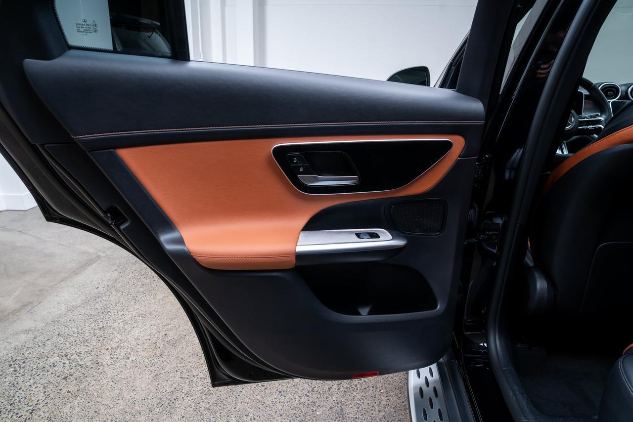 2024 Mercedes-Benz GLC GLC 300 1 Owner / Night Package / AMG Line Portland OR