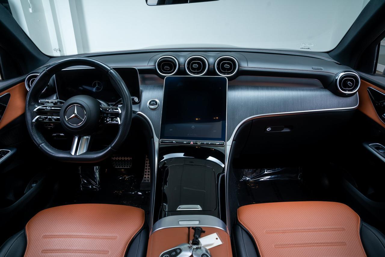 2024 Mercedes-Benz GLC GLC 300 1 Owner / Night Package / AMG Line Portland OR