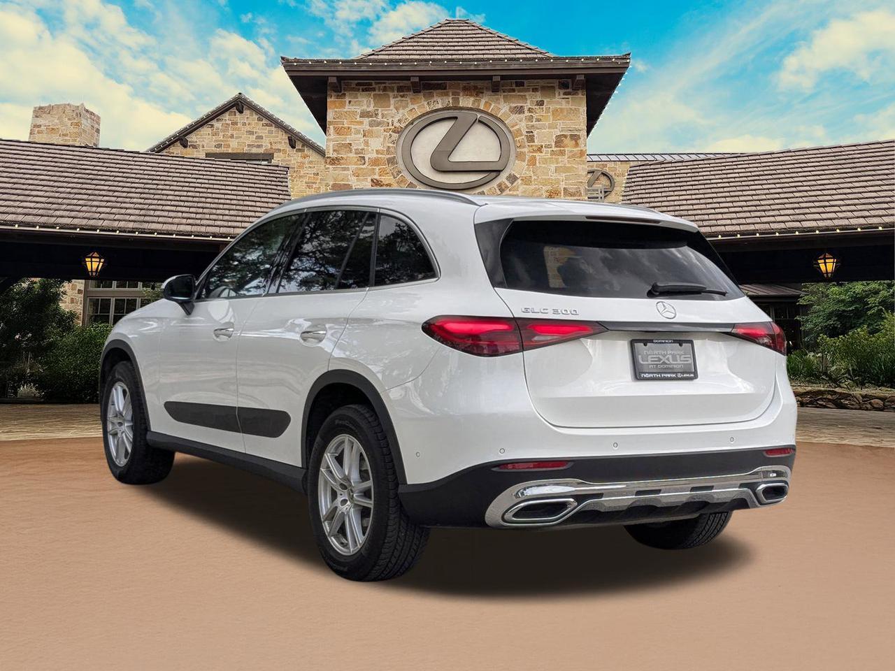 2024 Mercedes-Benz GLC GLC 300