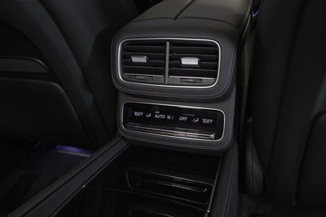 2024 Mercedes-Benz GLS 600 Maybach *11,000 MILES* *4-SEAT CONFIGURATION* *REAR SEAT ENTERTAINMENT* *PICNIC TABLES* *BLACKOUT PACKAGE* *23s* San Diego CA