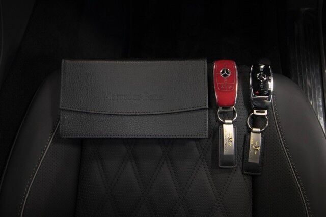 2024 Mercedes-Benz GLS 600 Maybach *11,000 MILES* *4-SEAT CONFIGURATION* *REAR SEAT ENTERTAINMENT* *PICNIC TABLES* *BLACKOUT PACKAGE* *23s* San Diego CA