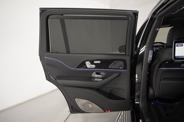 2024 Mercedes-Benz GLS 600 Maybach *11,000 MILES* *4-SEAT CONFIGURATION* *REAR SEAT ENTERTAINMENT* *PICNIC TABLES* *BLACKOUT PACKAGE* *23s* San Diego CA