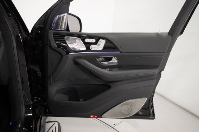 2024 Mercedes-Benz GLS 600 Maybach *11,000 MILES* *4-SEAT CONFIGURATION* *REAR SEAT ENTERTAINMENT* *PICNIC TABLES* *BLACKOUT PACKAGE* *23s* San Diego CA