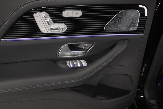 2024 Mercedes-Benz GLS 600 Maybach *11,000 MILES* *4-SEAT CONFIGURATION* *REAR SEAT ENTERTAINMENT* *PICNIC TABLES* *BLACKOUT PACKAGE* *23s* San Diego CA