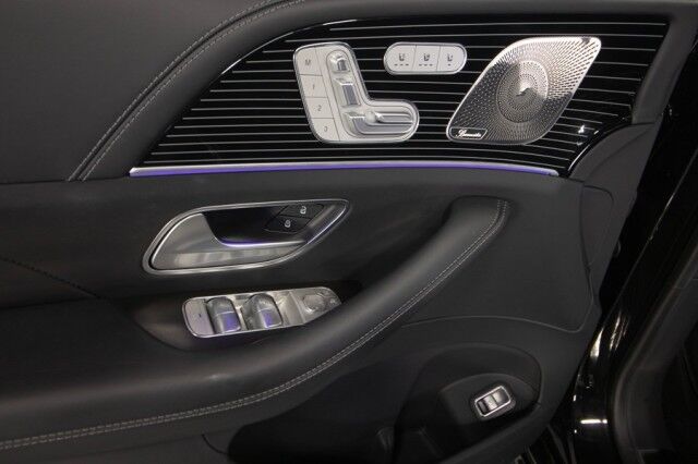 2024 Mercedes-Benz GLS 600 Maybach *11,000 MILES* *4-SEAT CONFIGURATION* *REAR SEAT ENTERTAINMENT* *PICNIC TABLES* *BLACKOUT PACKAGE* *23s* San Diego CA