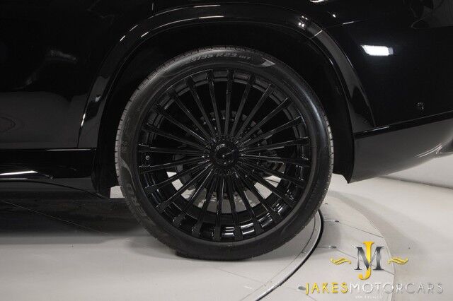 2024 Mercedes-Benz GLS 600 Maybach *11,000 MILES* *4-SEAT CONFIGURATION* *REAR SEAT ENTERTAINMENT* *PICNIC TABLES* *BLACKOUT PACKAGE* *23s* San Diego CA