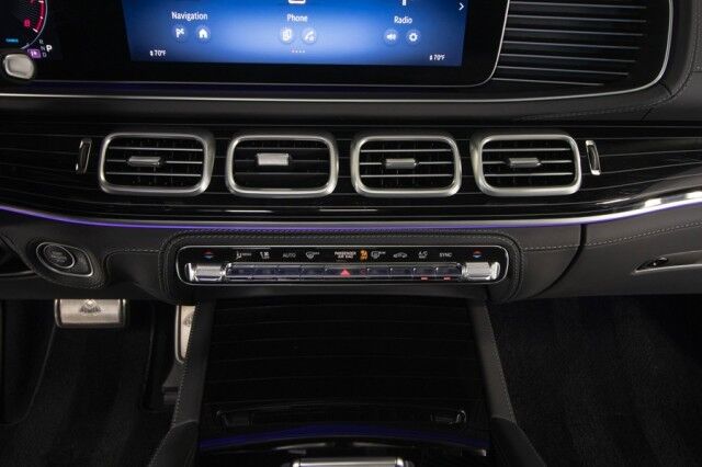 2024 Mercedes-Benz GLS 600 Maybach *11,000 MILES* *4-SEAT CONFIGURATION* *REAR SEAT ENTERTAINMENT* *PICNIC TABLES* *BLACKOUT PACKAGE* *23s* San Diego CA