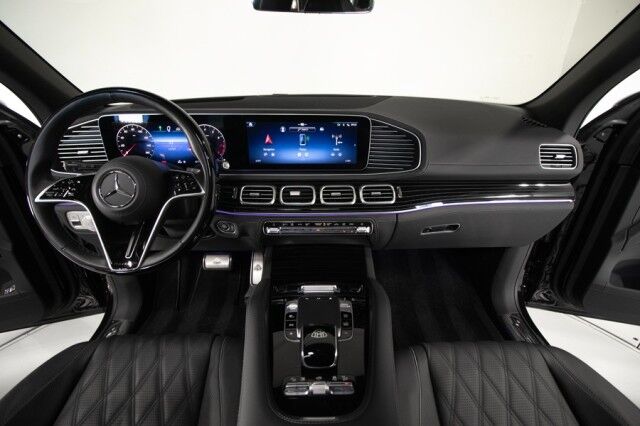 2024 Mercedes-Benz GLS 600 Maybach *11,000 MILES* *4-SEAT CONFIGURATION* *REAR SEAT ENTERTAINMENT* *PICNIC TABLES* *BLACKOUT PACKAGE* *23s* San Diego CA