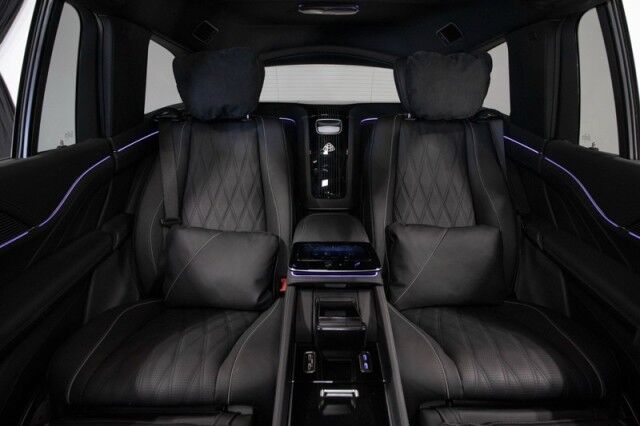 2024 Mercedes-Benz GLS 600 Maybach *7900 MILES* *4-SEAT CONFIGURATION* *REAR SEAT ENTER San Diego CA