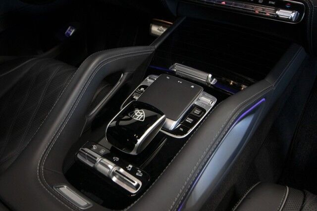 2024 Mercedes-Benz GLS 600 Maybach *7900 MILES* *4-SEAT CONFIGURATION* *REAR SEAT ENTER San Diego CA