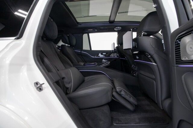 2024 Mercedes-Benz GLS 600 Maybach *7900 MILES* *4-SEAT CONFIGURATION* *REAR SEAT ENTER San Diego CA