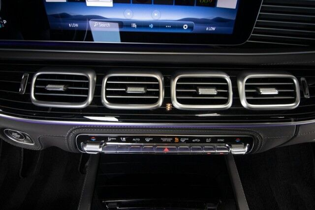 2024 Mercedes-Benz GLS 600 Maybach *7900 MILES* *4-SEAT CONFIGURATION* *REAR SEAT ENTER San Diego CA