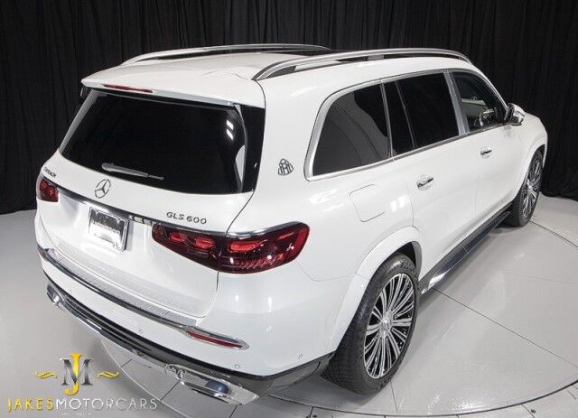 2024 Mercedes-Benz GLS 600 Maybach *7900 MILES* *4-SEAT CONFIGURATION* *REAR SEAT ENTER San Diego CA