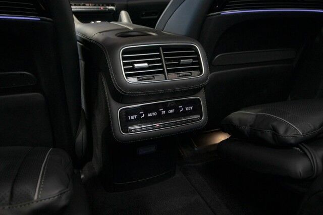 2024 Mercedes-Benz GLS 600 Maybach *REAR ENTERTAINMENT PKG* *23 INCH MAYBACH PLATE WHEELS* *1-OWNER* San Diego CA