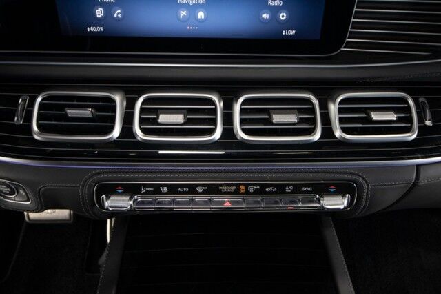 2024 Mercedes-Benz GLS 600 Maybach *REAR ENTERTAINMENT PKG* *23 INCH MAYBACH PLATE WHEELS* *1-OWNER* San Diego CA