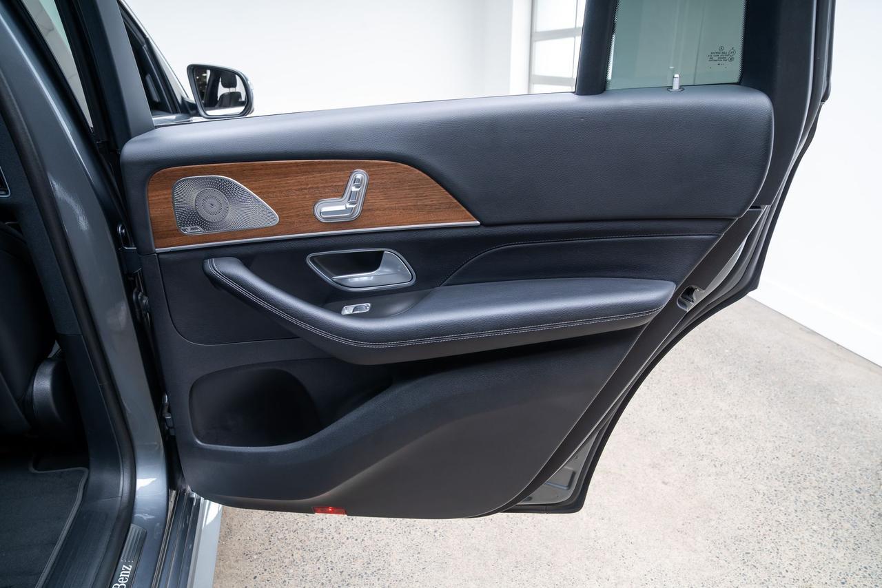2024 Mercedes-Benz GLS GLS 450 3rd Row Seating Panorama Moonroof Burmester Audio Portland OR