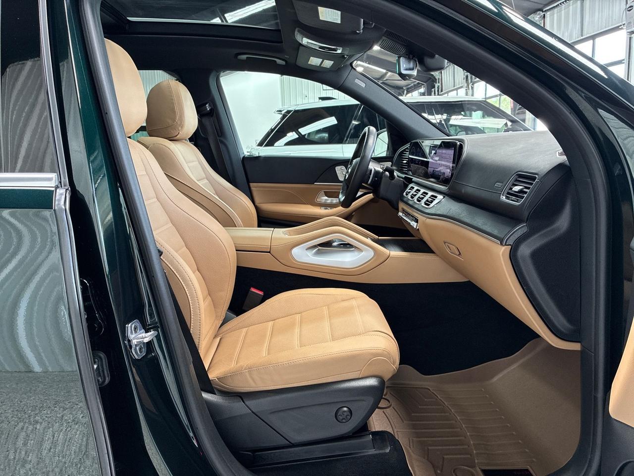 2024 Mercedes-Benz GLS450 AMG Line Exterior, Captain's Chairs, Acoustic Comfort Pkg, 5-Zone Climate, Soft Close Doors Houston TX