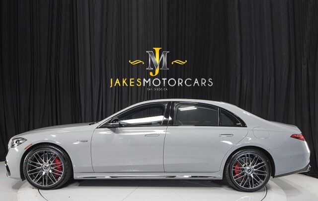 2024 Mercedes Benz S AMG 63 600 photo 2