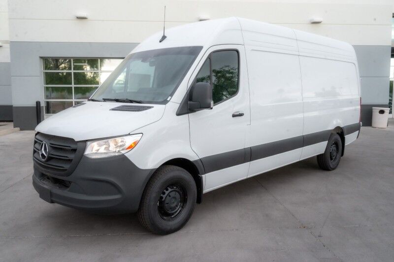 2025 Mercedes Benz Sprinter Cargo Van 2500 High Roof photo 4