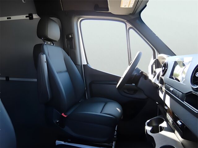 2024 Mercedes-Benz Sprinter 2500 Cargo 144 WB High Roof Oshkosh WI
