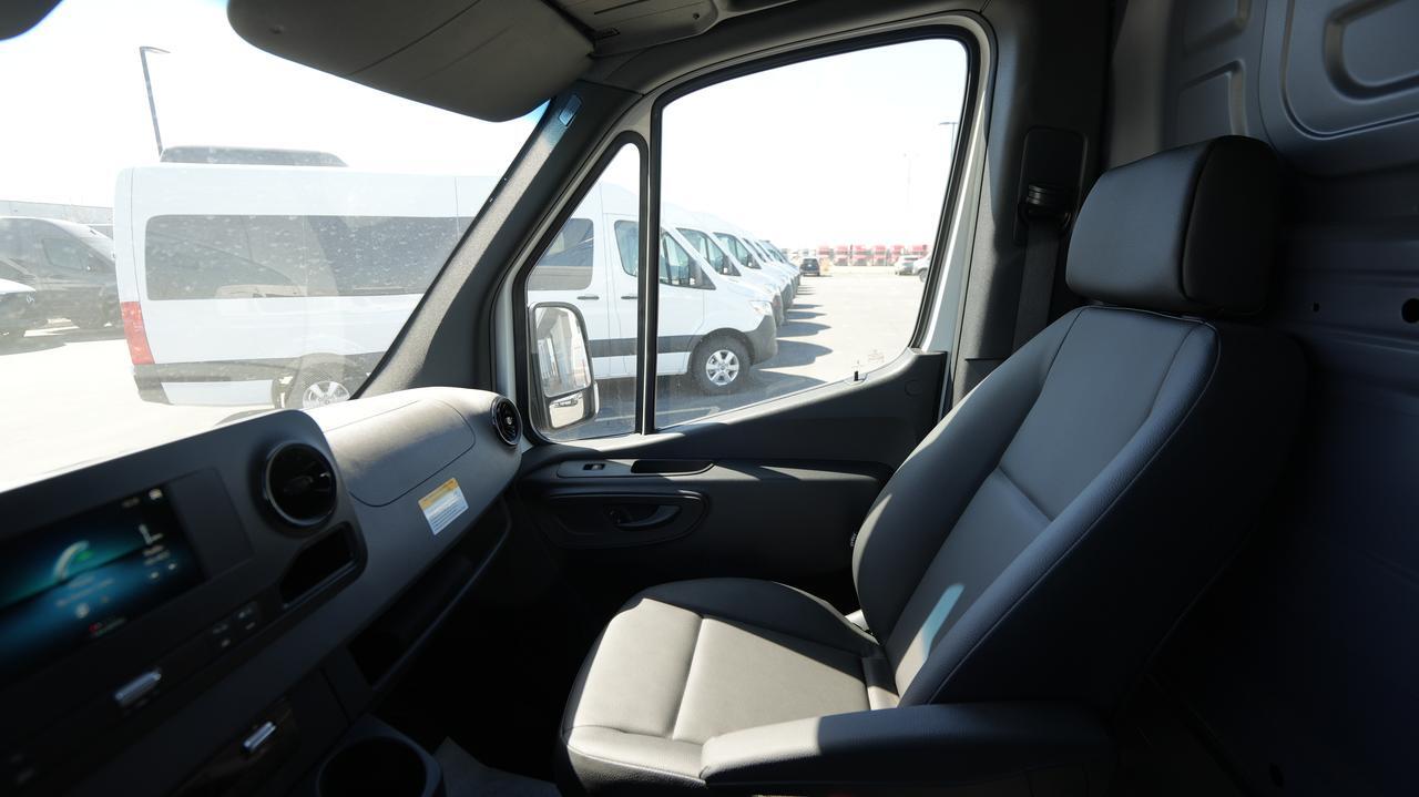 2024 Mercedes-Benz Sprinter Cargo Van Base - Photo 10