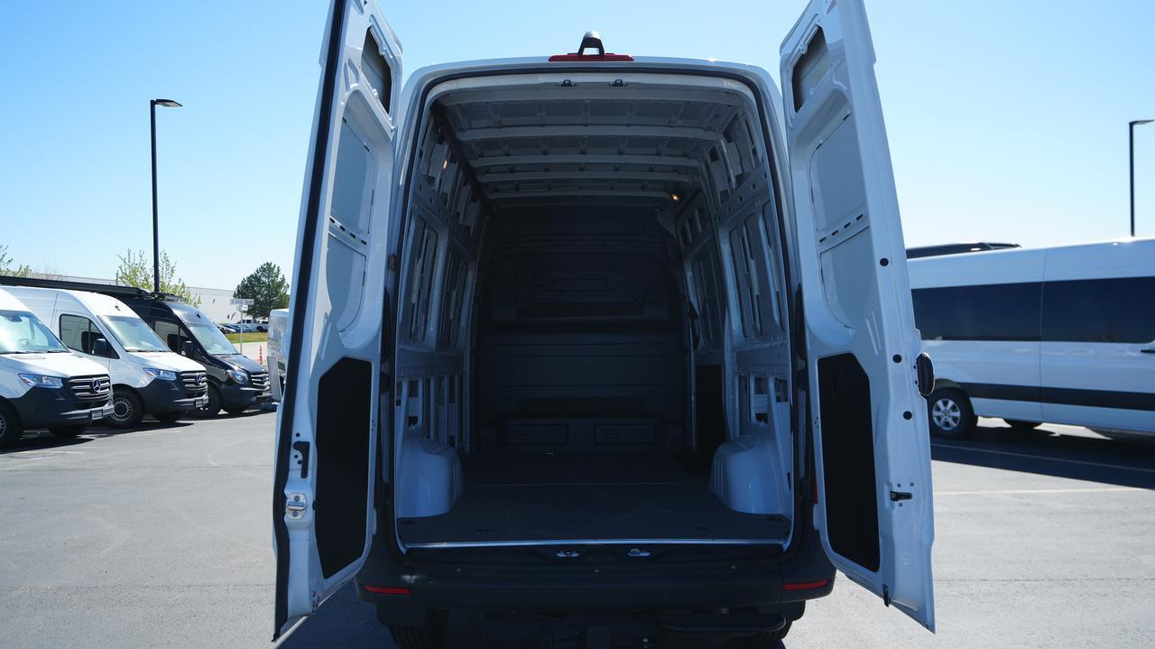 2024 Mercedes-Benz Sprinter Cargo Van Base - Photo 7