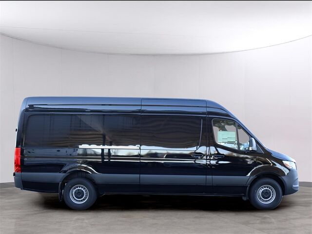 2024 Mercedes-Benz Sprinter 2500 Cargo 170 WB Oshkosh WI