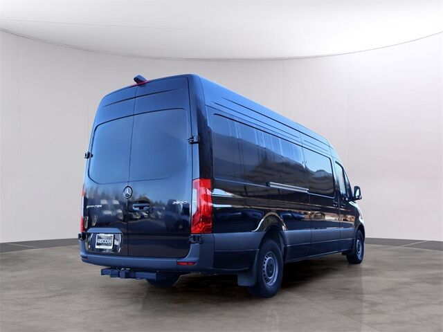 2024 Mercedes-Benz Sprinter 2500 Cargo 170 WB Oshkosh WI