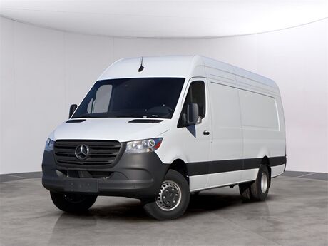 2024 Mercedes-Benz Sprinter 3500 Cargo 170 WB Extended Oshkosh WI