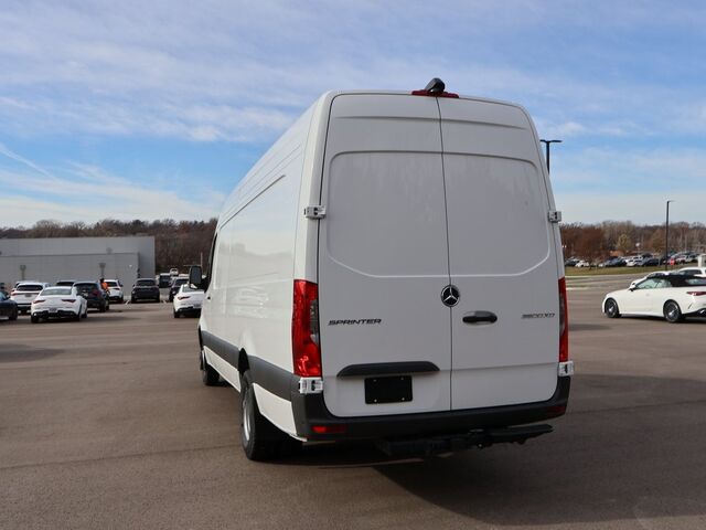 2024 Mercedes-Benz Sprinter 3500 Cargo 170 WB Extended Oshkosh WI 2024 Mercedes-Benz Sprinter 3500 Cargo 170 WB Extended Oshkosh WI