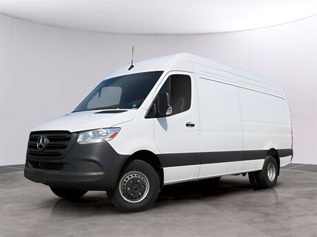2024 Mercedes-Benz Sprinter 3500 Cargo 170 WB Oshkosh WI