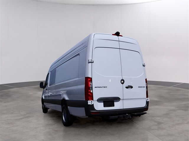 2024 Mercedes-Benz Sprinter 3500 Cargo 170 WB Oshkosh WI