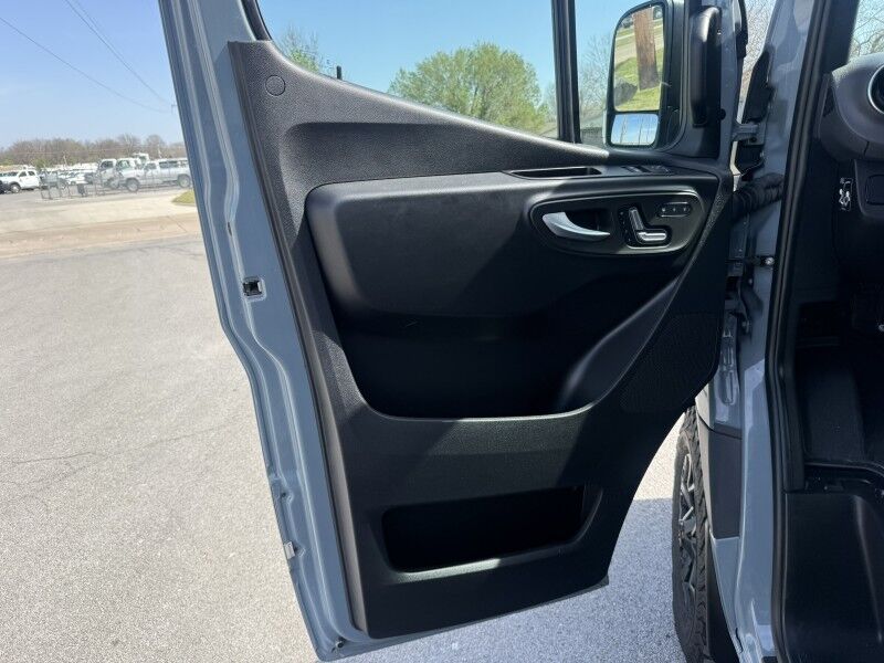 2024 Mercedes-Benz Sprinter Crew Van Collinsville OK