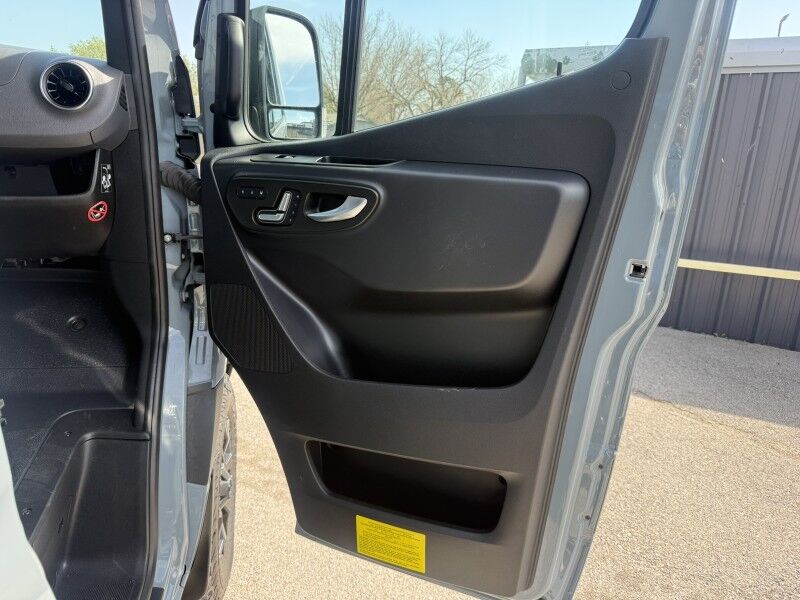 2024 Mercedes-Benz Sprinter Crew Van Collinsville OK