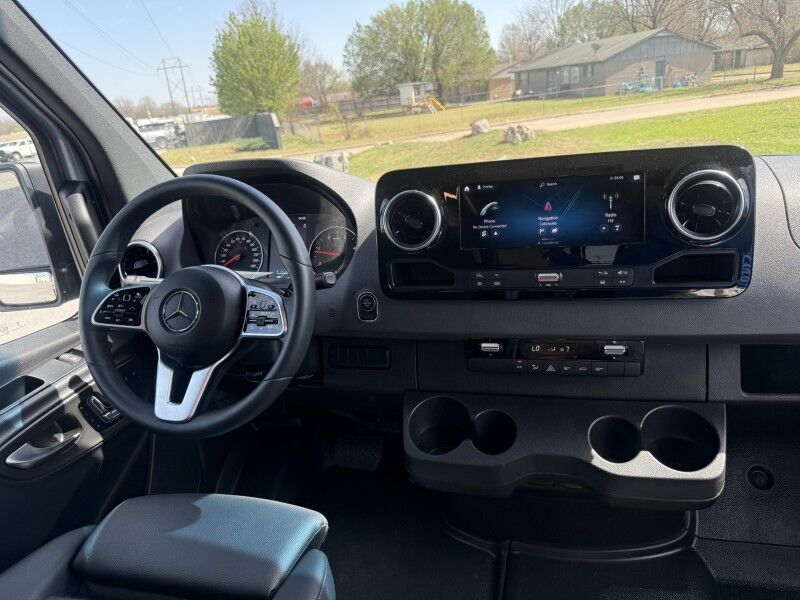 2024 Mercedes-Benz Sprinter Crew Van Collinsville OK