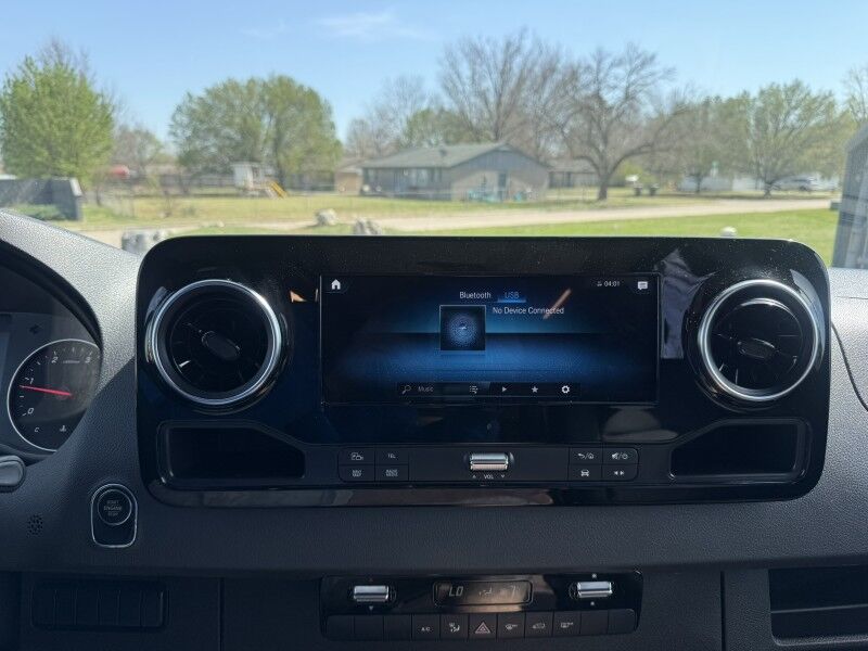 2024 Mercedes-Benz Sprinter Crew Van Collinsville OK