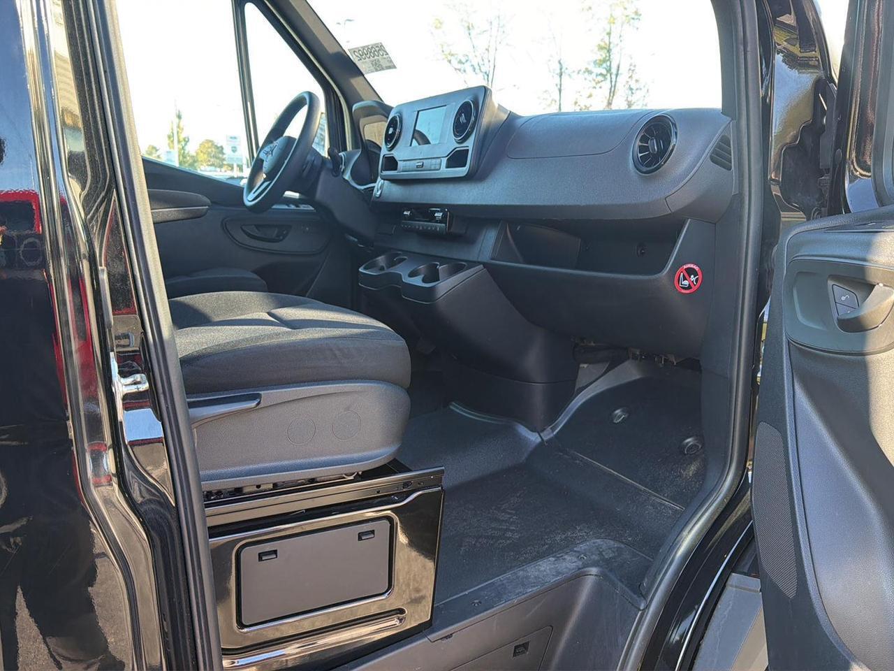 2024 Mercedes-Benz Sprinter Passenger Van 2500 STANDARD ROOF I4 DIESEL 144" RWD Gaithersburg MD