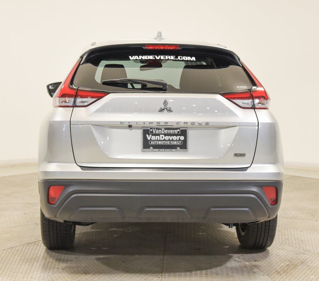 2024 Mitsubishi Eclipse Cross LE Akron