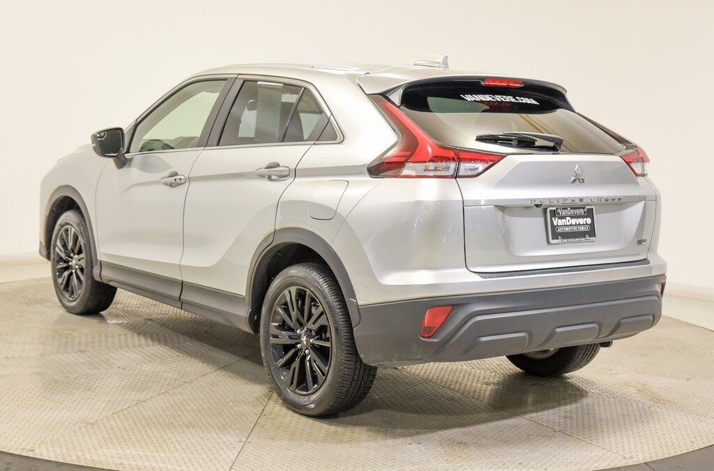 2024 Mitsubishi Eclipse Cross LE Akron