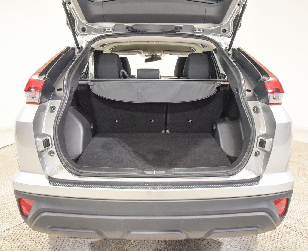 2024 Mitsubishi Eclipse Cross LE Akron