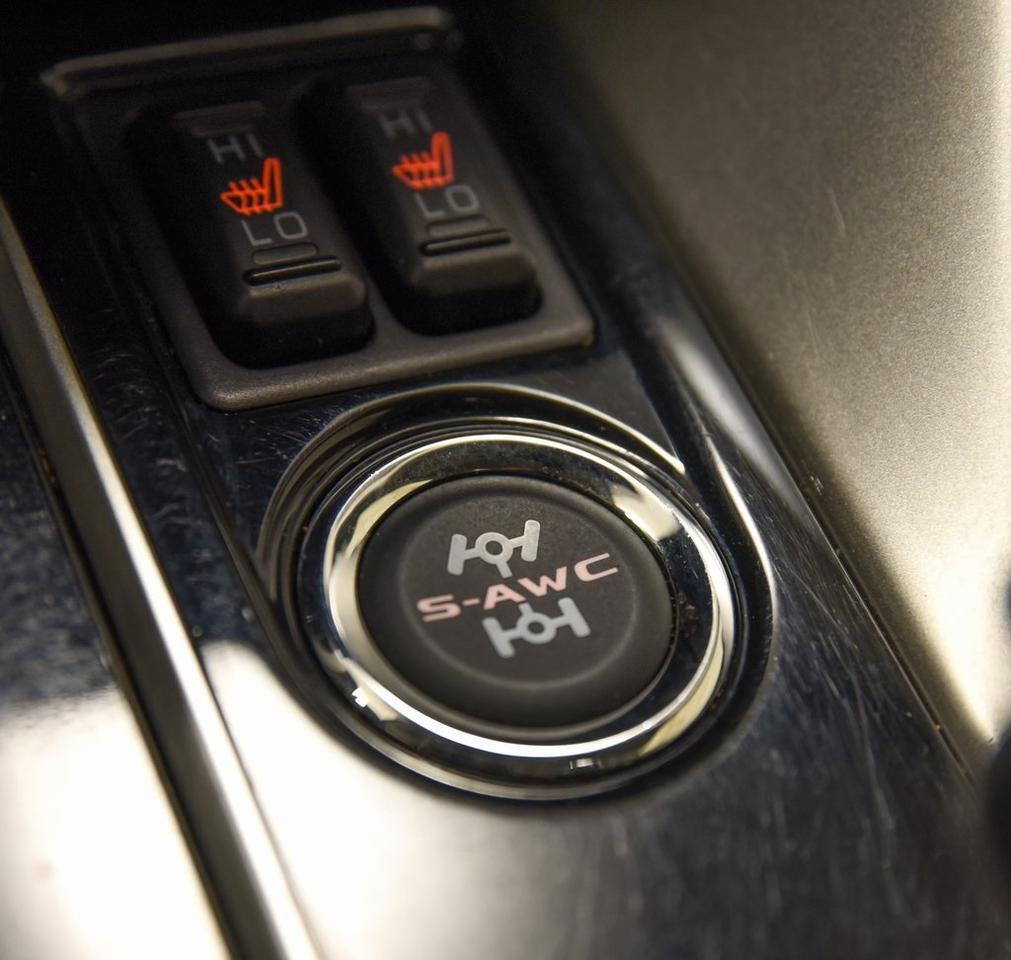 2024 Mitsubishi Eclipse Cross LE Akron