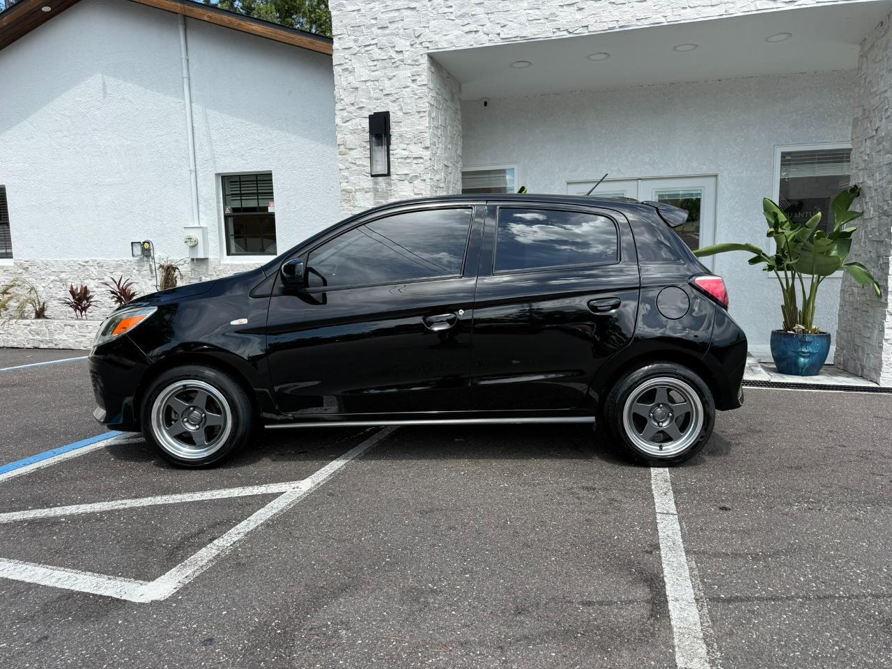 2024 Mitsubishi Mirage ES CVT